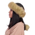 Дамска шапка с пухкава кожа