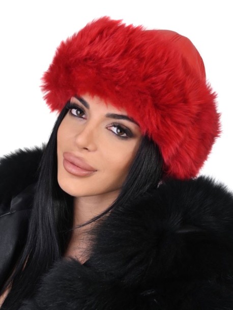 Пухкава шапка от кожа