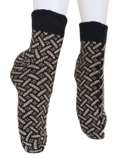 Кафяви домашни вълнени чорапи