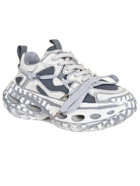 Еднакви маратонки за мъж и жена