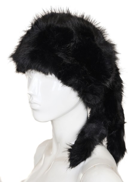 Зимна пухкава шапка в черен цвят