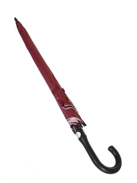 Голям чадър в червен цвят