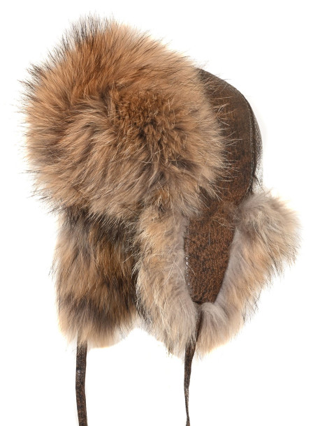 Топла зимна шапка от естествена кожа в златист цвят