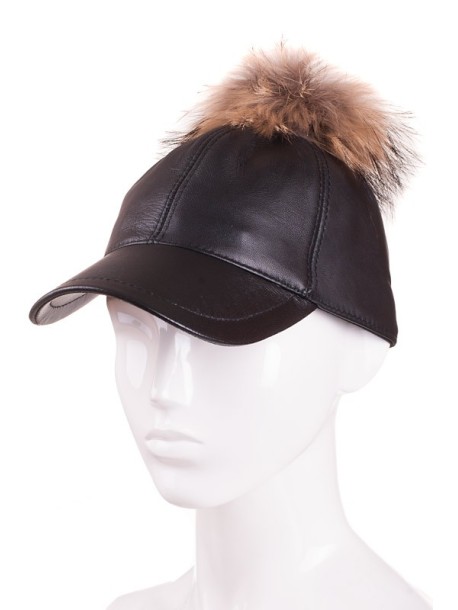 Шапка с козирка от естествена кожа с кафяв помпон