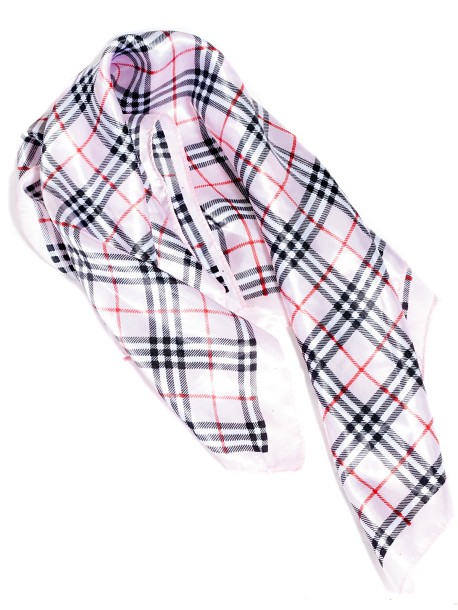 Дамски фишу на каре