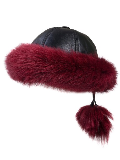 Пухкава шапка от естествена кожа - червена