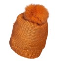Шапка цвят горчица с помпона