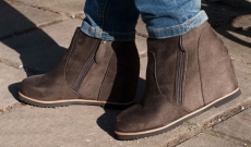 Носите ли често обувки, които не са ваш размер?