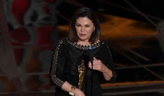 Новото амплоа на Колийн Атууд