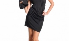 Легендарната черна рокля