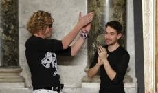 Питър Дундас се завръща в Роберто Кавали