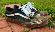 Как да перем обувки?