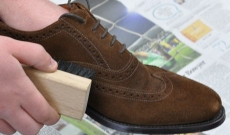 Как да почистим обувки от велур