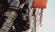 Крадците ограбили Кристис все още на свобода